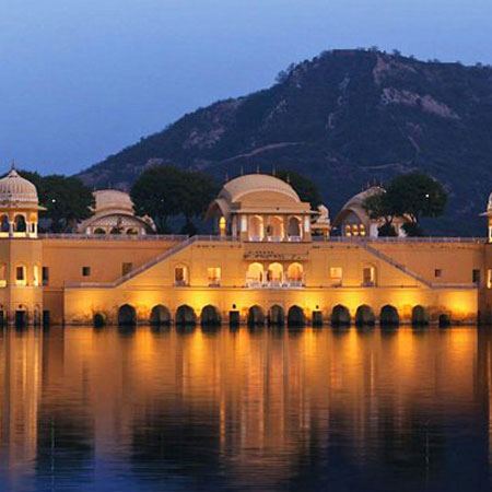 Experience Luxury In The Golden Triangle Tour Package