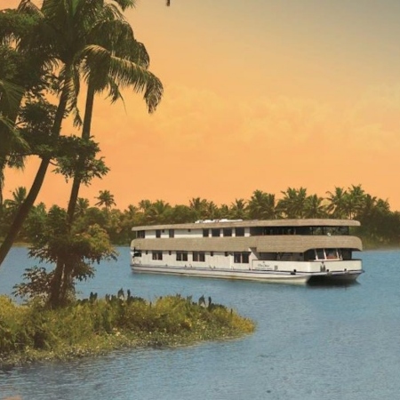 Kerala Backwater tour by Oberoi Vrinda Luxury Cruiser